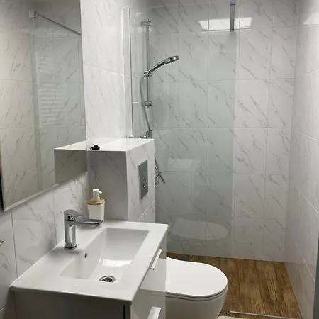 Bed & Breakfast Maja - Utulny Blizko Prirody A Svahu V Krkonosich