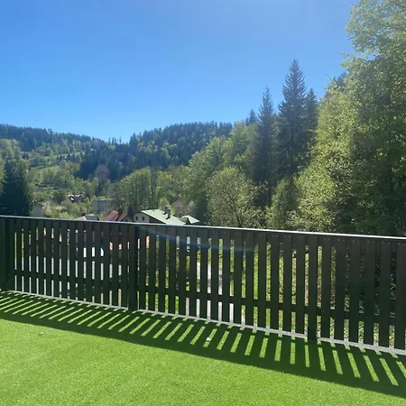 Bed & Breakfast Maja - Utulny Blizko Prirody A Svahu V Krkonosich 3*